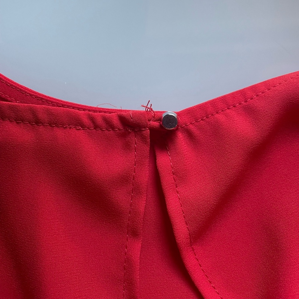 BCBGeneration Front Knot Tank - Picture 3 of 4